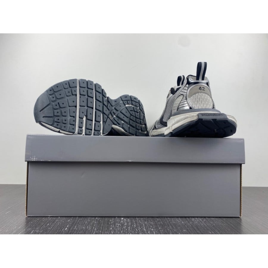 Balenciag* 3XL Sneaker 'Worn-Out - White Gray'