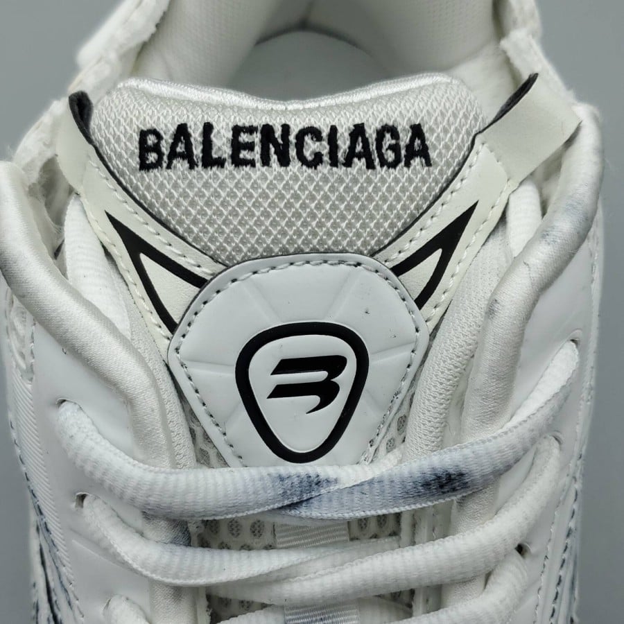 Balenciag* Runner Sneaker