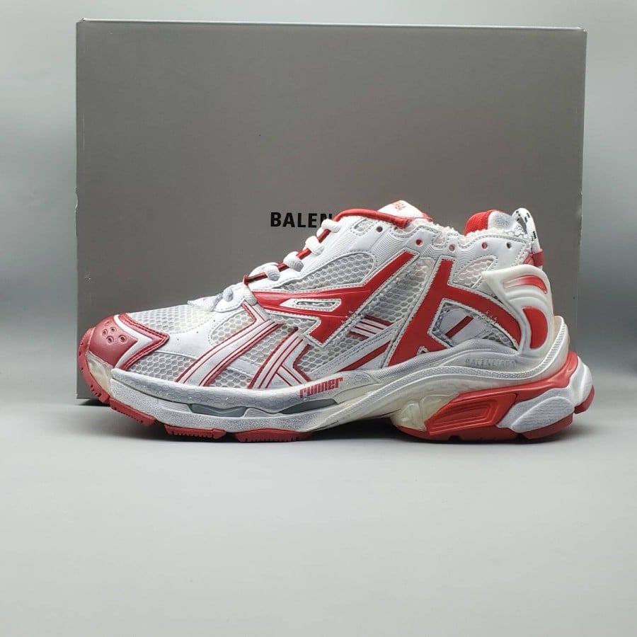 Balenciag* Runner Sneaker