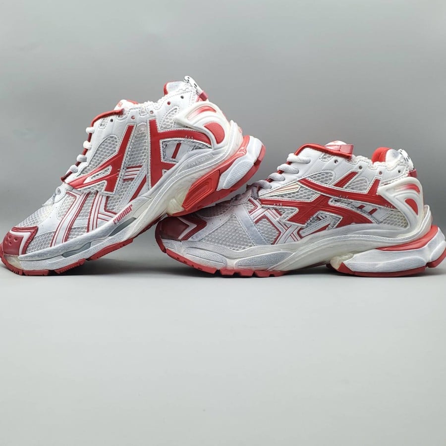 Balenciag* Runner Sneaker