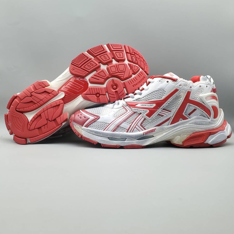 Balenciag* Runner Sneaker
