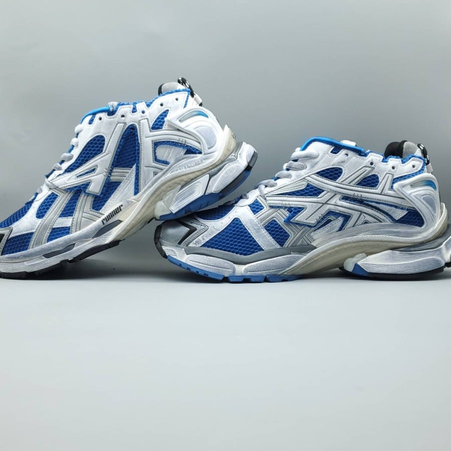 Balenciag* Runner Sneaker