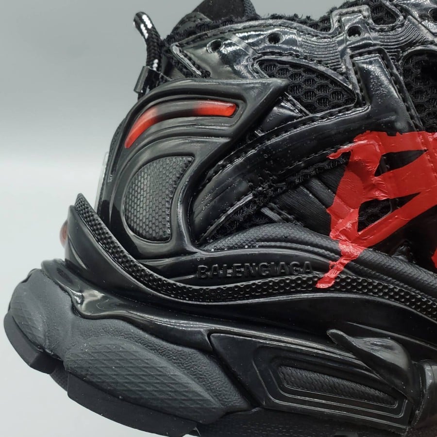 Balenciag* Runner Sneaker