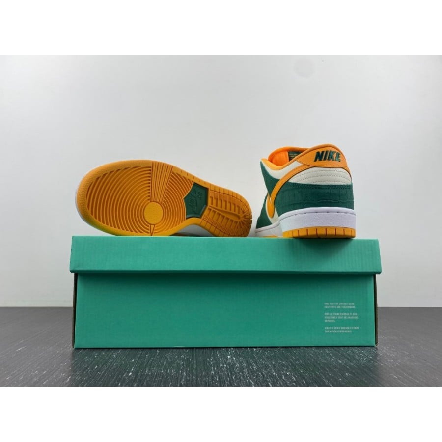 Dunk Low Pro SB