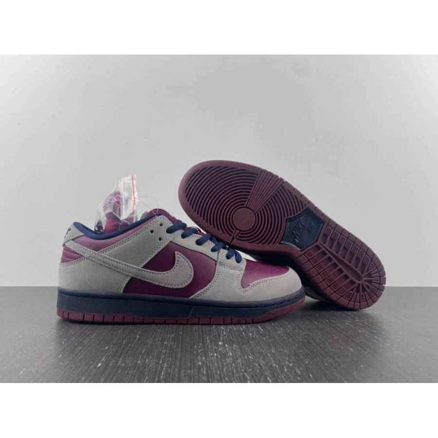 Dunk Low SB