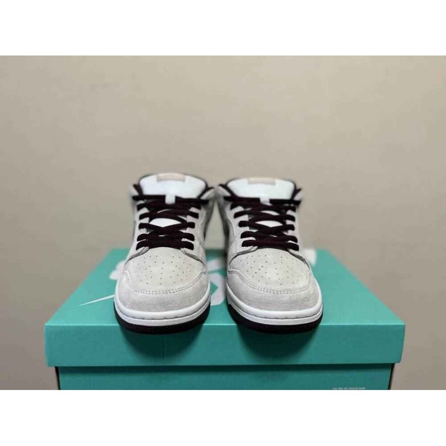 Dunk Low Pro SB