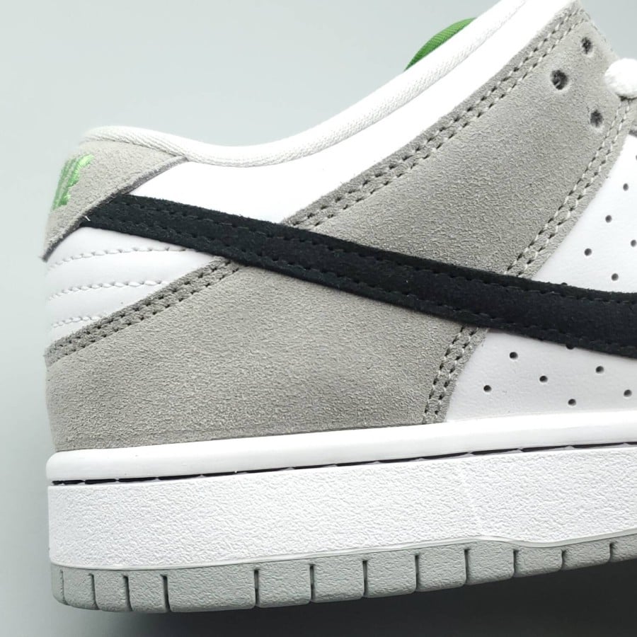 Dunk Low SB