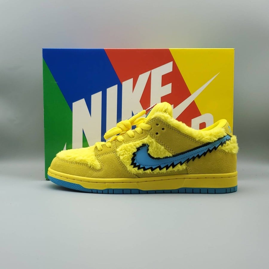 Grateful Dead x Dunk Low SB