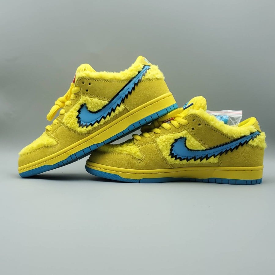 Grateful Dead x Dunk Low SB