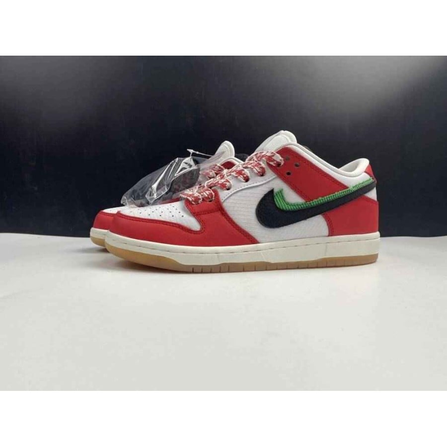 Frame Skate x Dunk Low SB