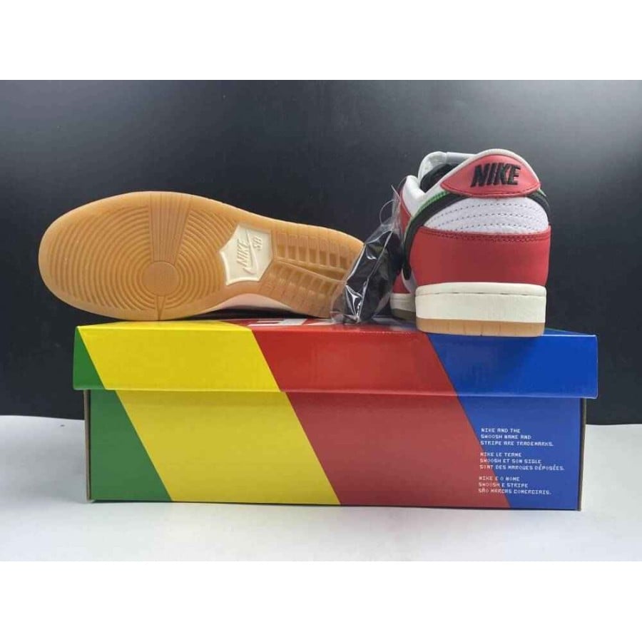 Frame Skate x Dunk Low SB