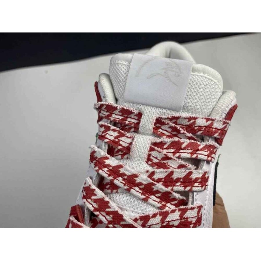 Frame Skate x Dunk Low SB