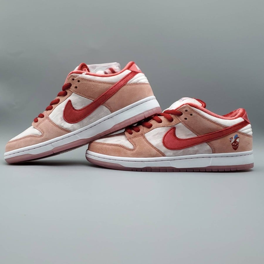 StrangeLove x Dunk Low SB