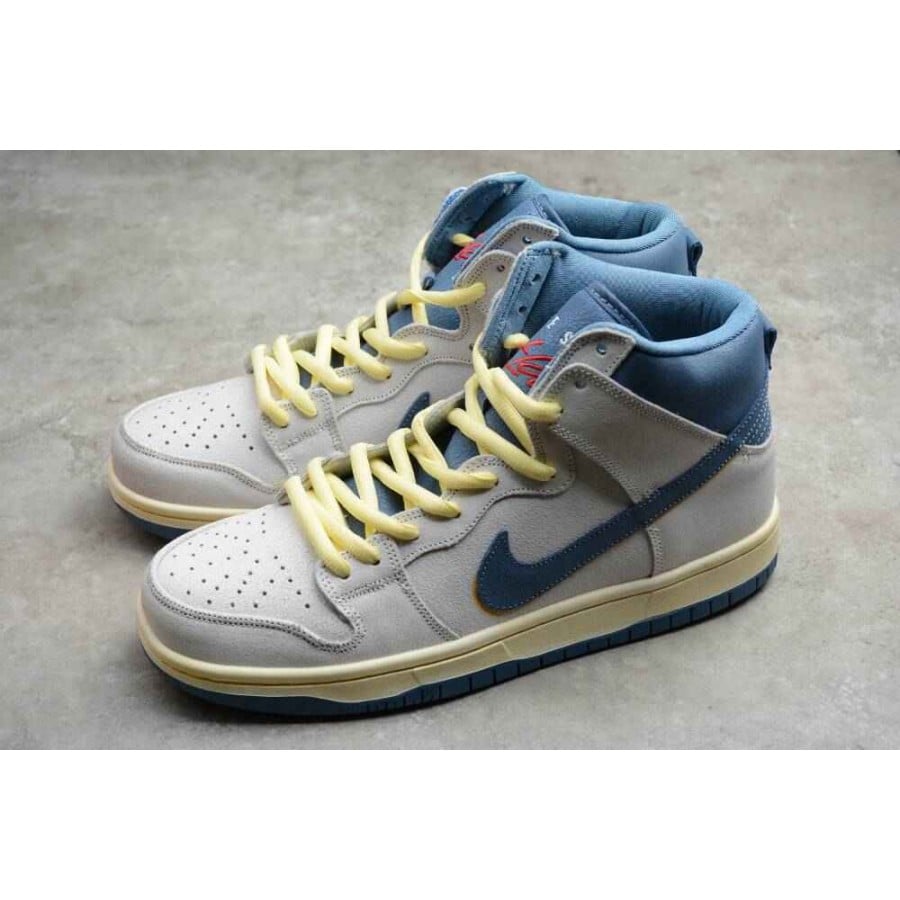 Atlas x Dunk High SB