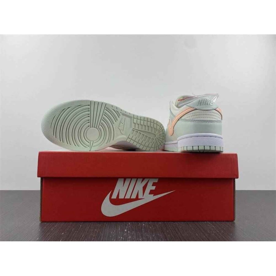 Wmns Dunk Low