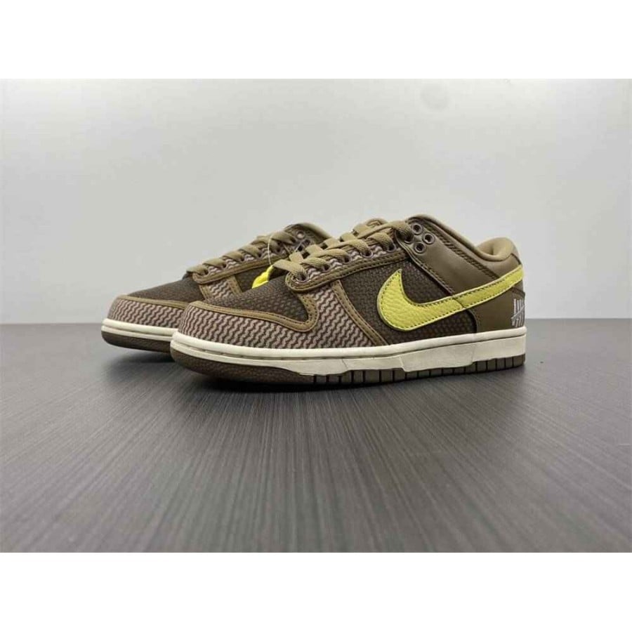 Undefeated x Dunk Low SP