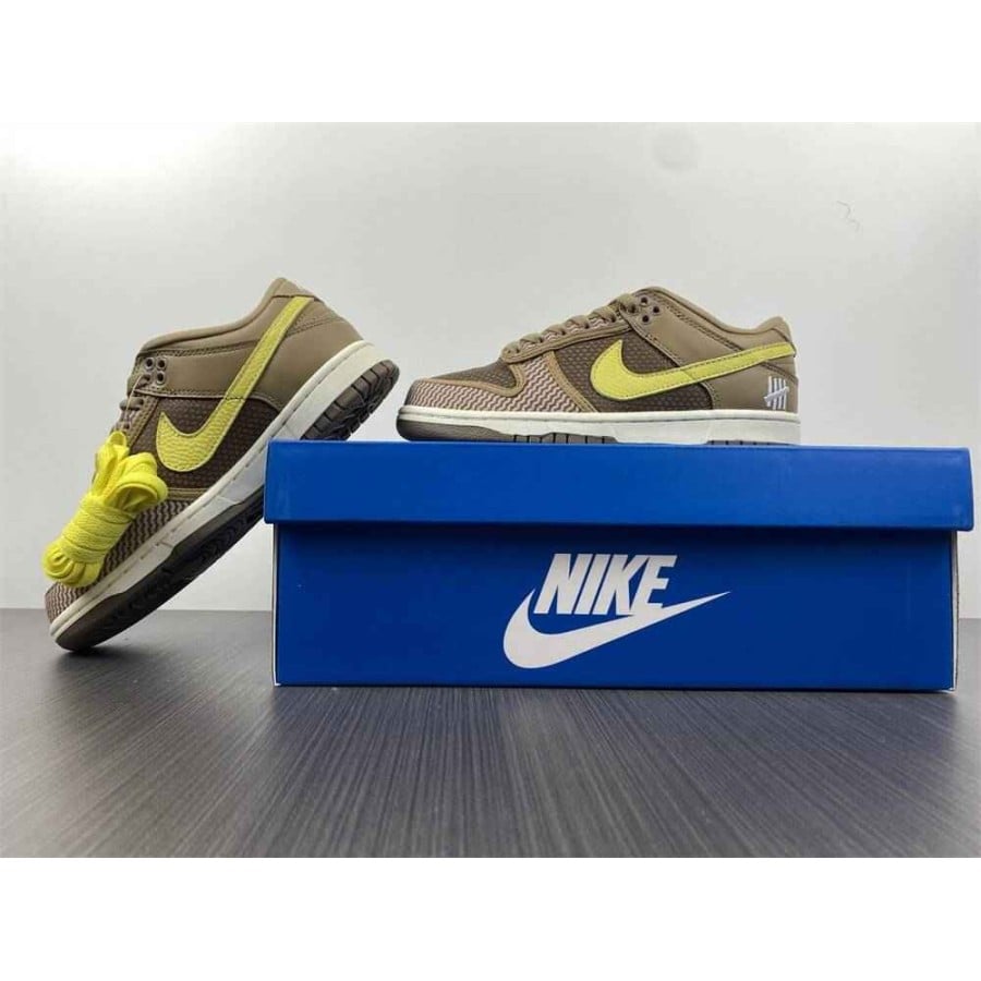 Undefeated x Dunk Low SP