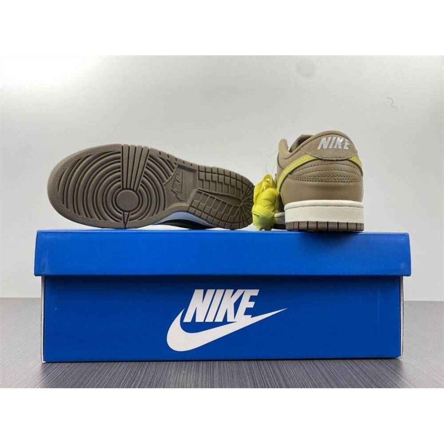 Undefeated x Dunk Low SP