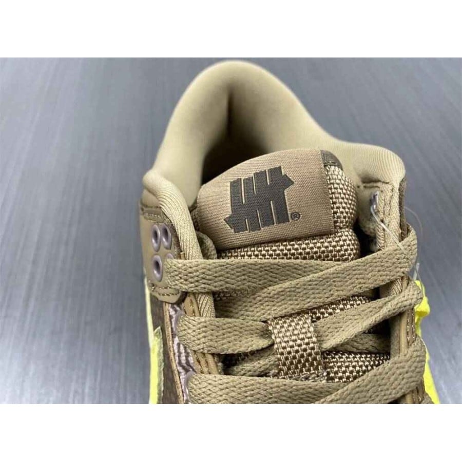 Undefeated x Dunk Low SP