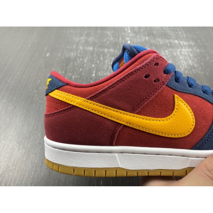 Dunk Low SB