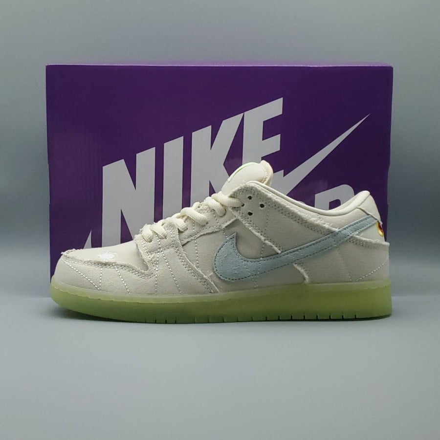 Dunk Low SB