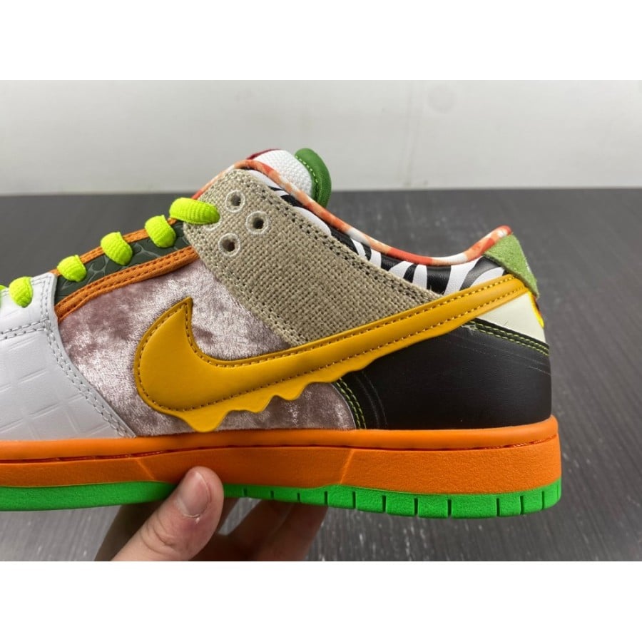 Dunk Low SB