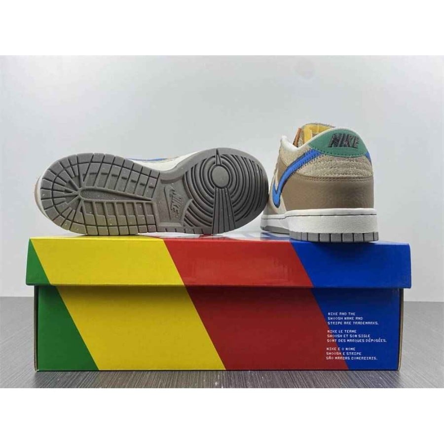 size? x Dunk Low