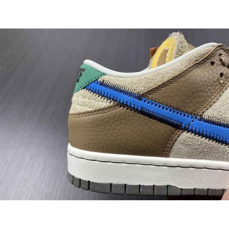size? x Dunk Low
