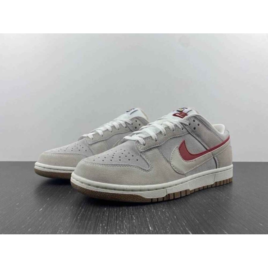 Wmns Dunk Low SE
