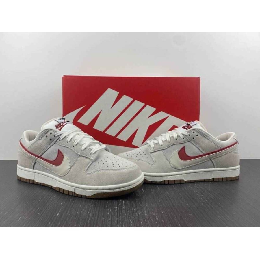 Wmns Dunk Low SE