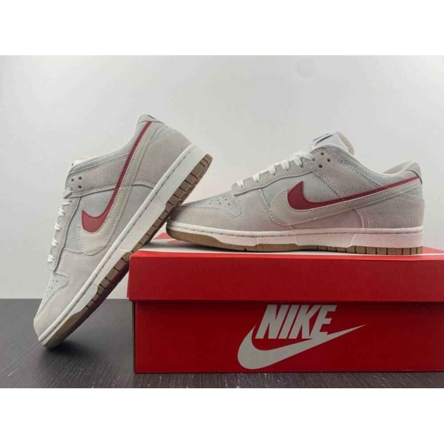 Wmns Dunk Low SE