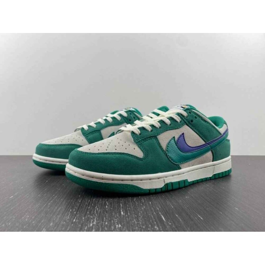 Wmns Dunk Low SE