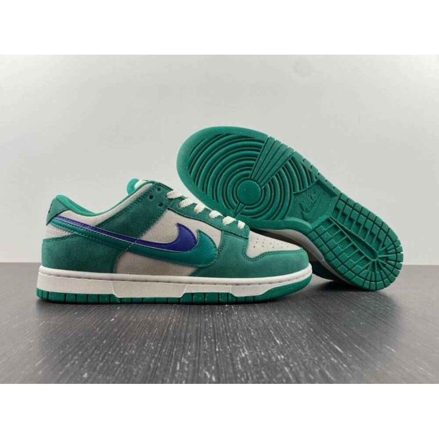 Wmns Dunk Low SE