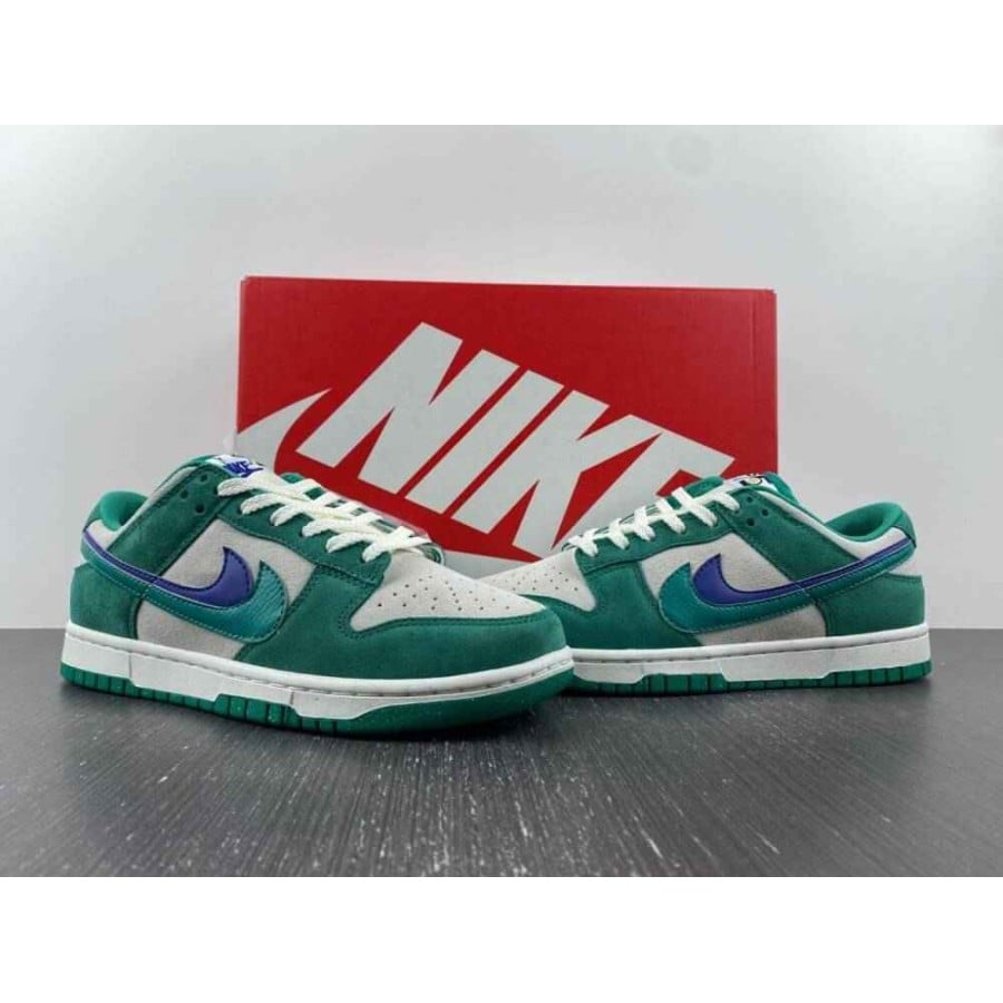 Wmns Dunk Low SE