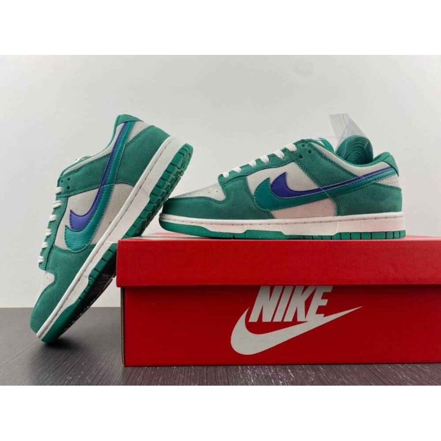 Wmns Dunk Low SE