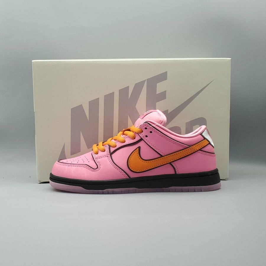 The Powerpuff Girls x Dunk Low Pro SB QS