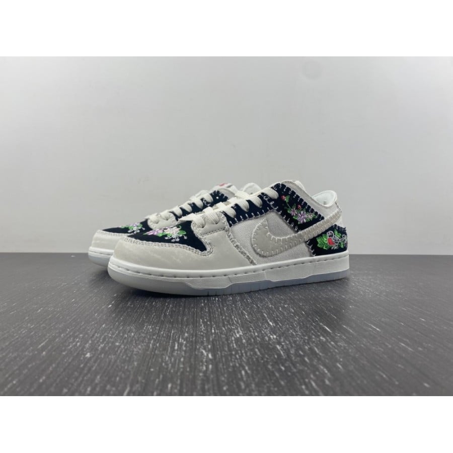 Dunk Low Decon SB