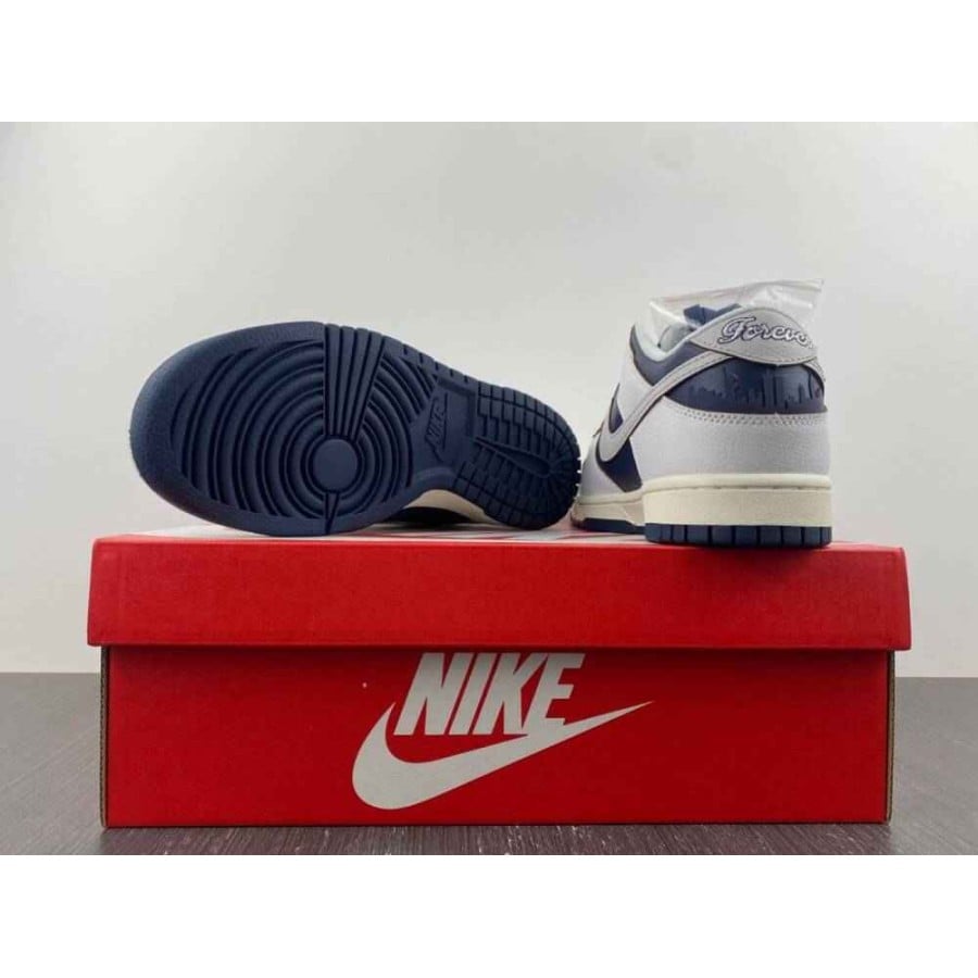 HUF x Dunk Low SB