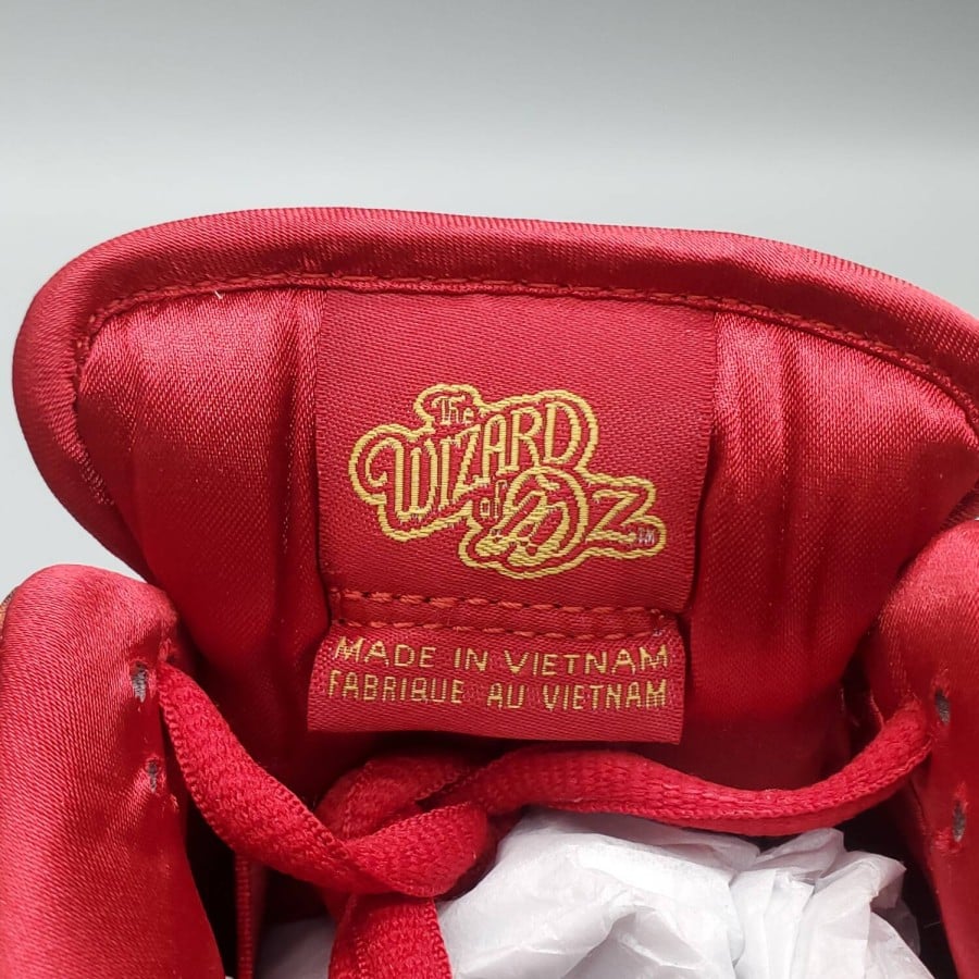 The Wizard of Oz x Dunk Low SB