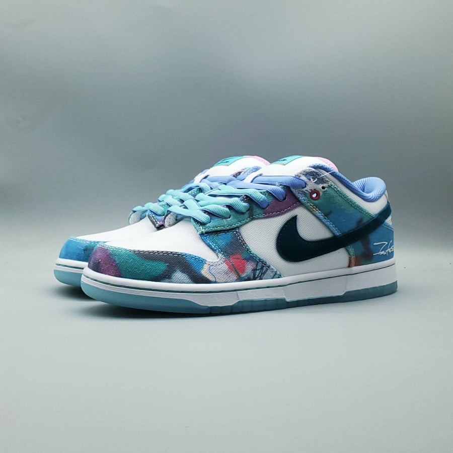 Futura Laboratories x Dunk Low SB