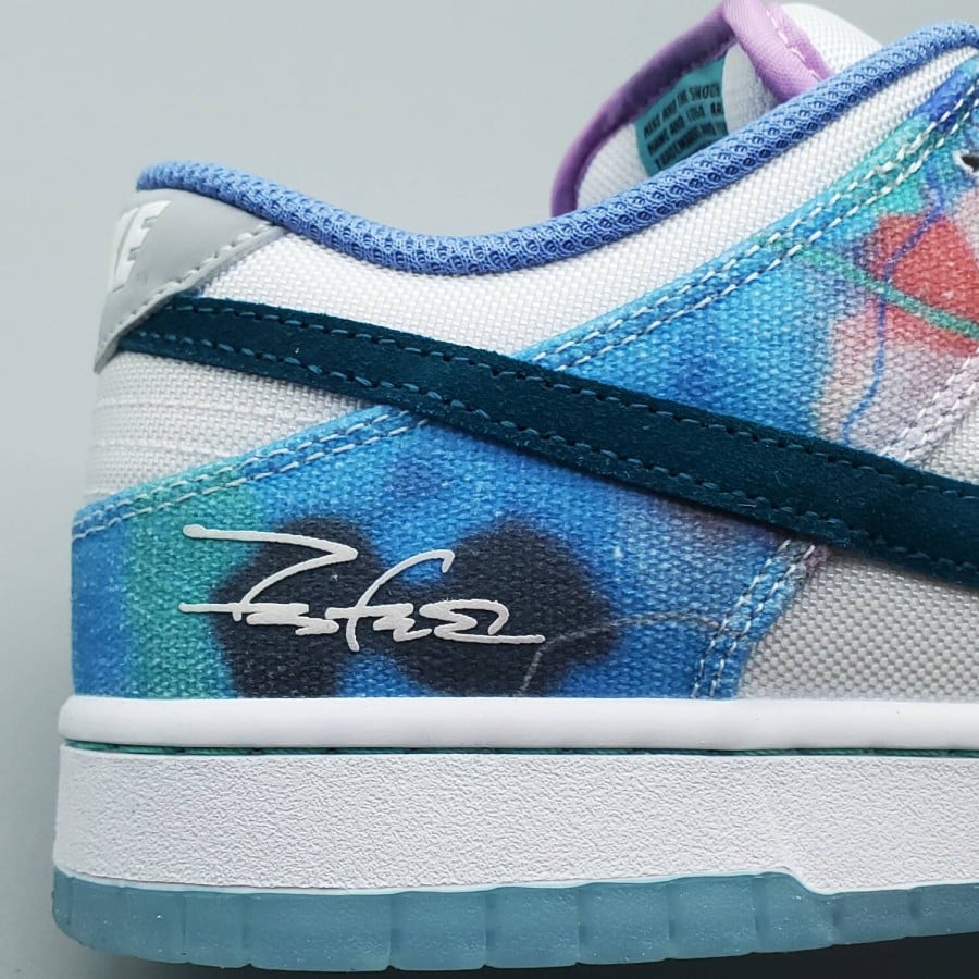 Futura Laboratories x Dunk Low SB