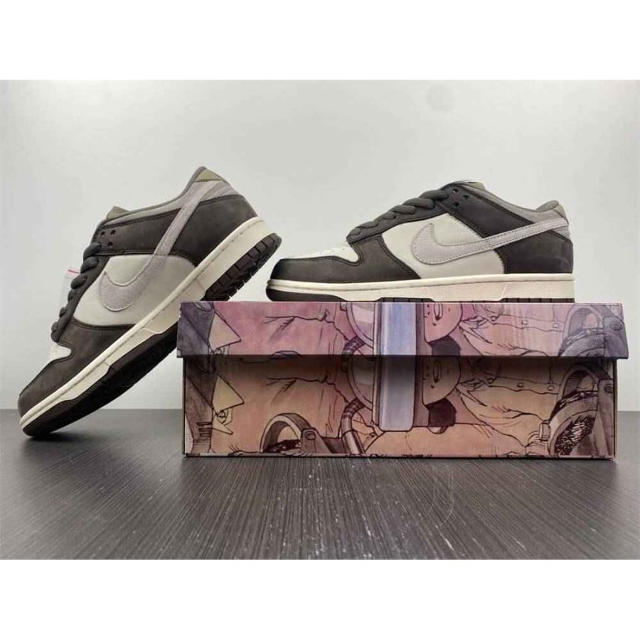 Otomo Katsuhiro x Nike SB Dunk Low