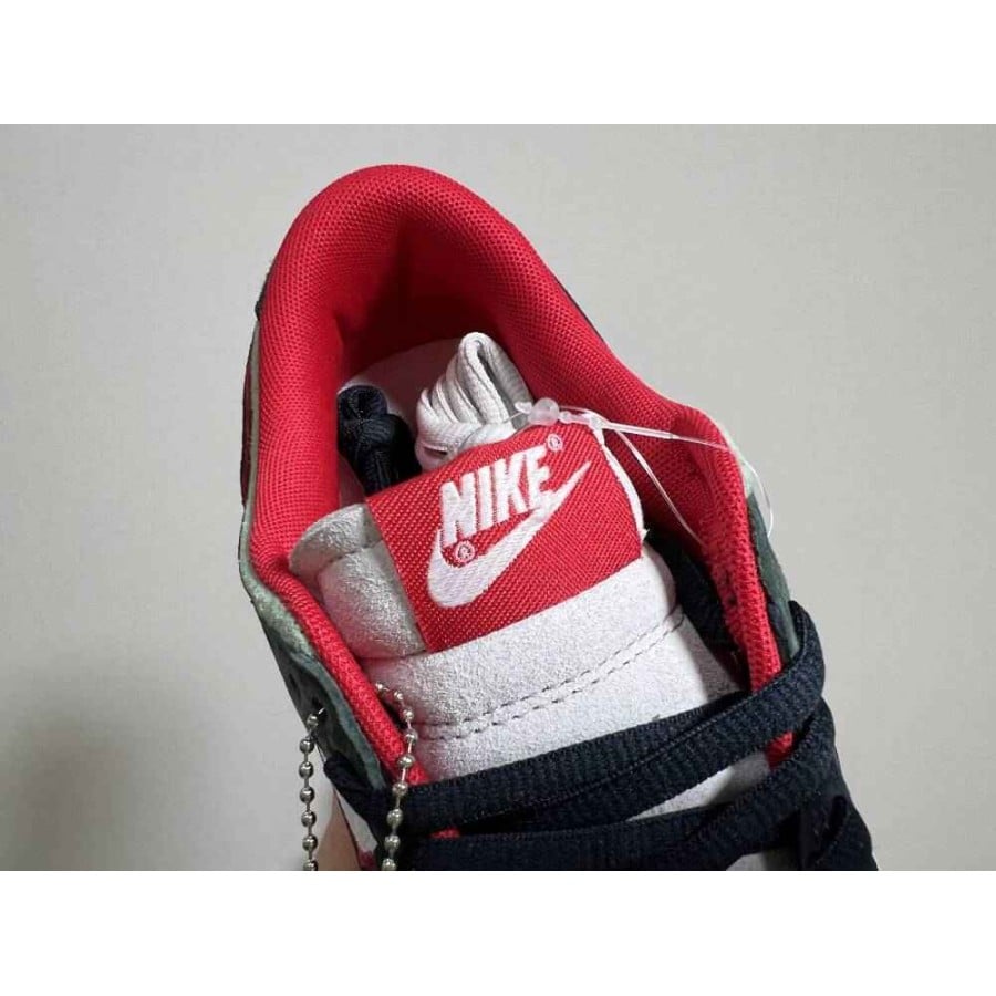 Otomo Katsuhiro x Nike SB Dunk Low