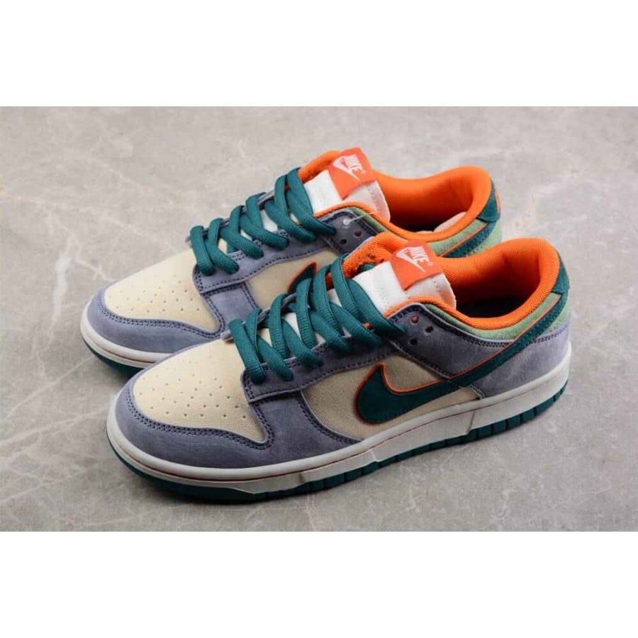 Otomo Katsuhiro x Nike SB Dunk Low