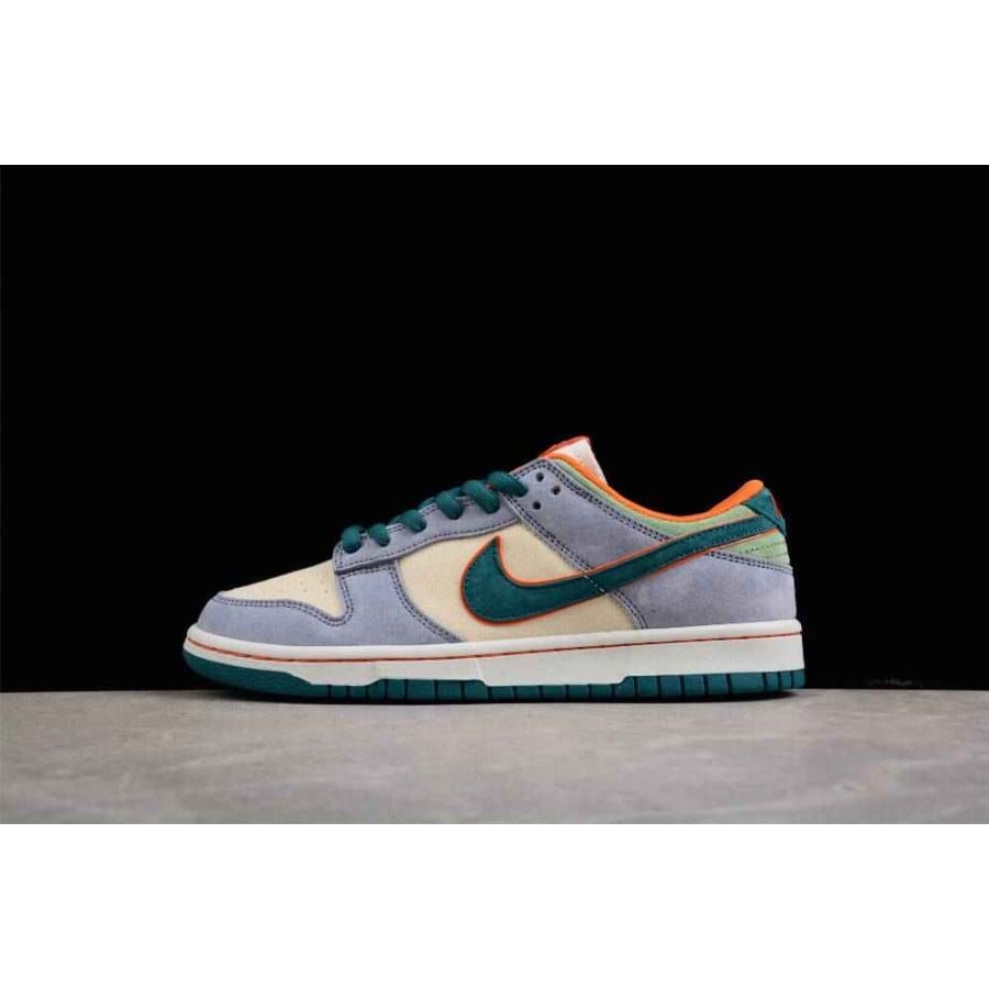 Otomo Katsuhiro x Nike SB Dunk Low