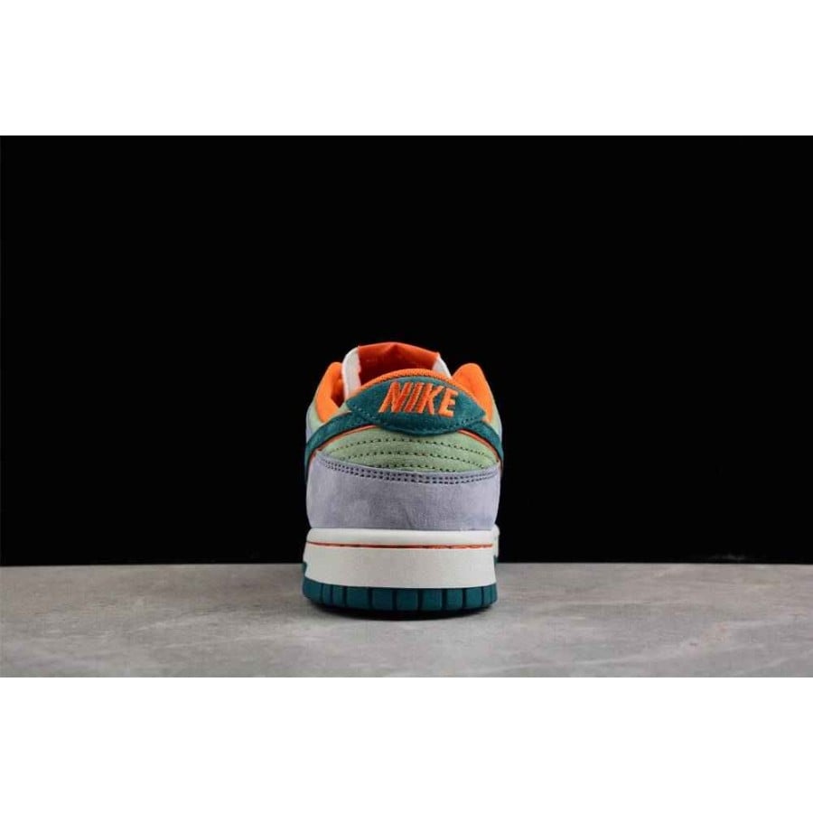 Otomo Katsuhiro x Nike SB Dunk Low
