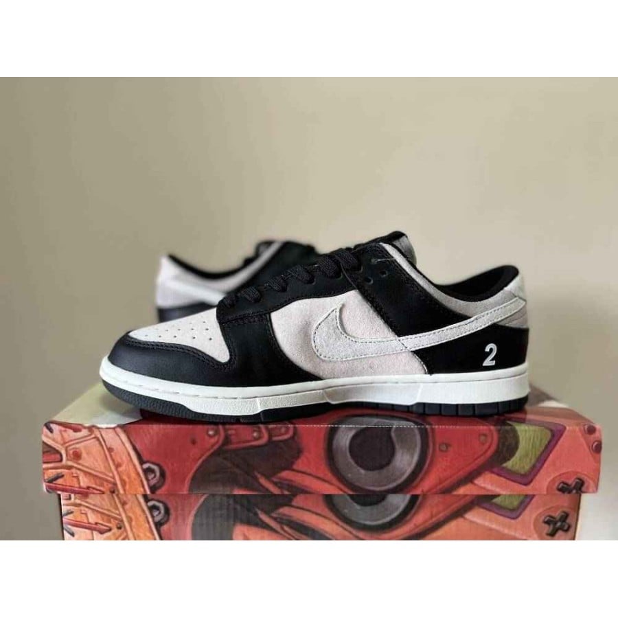 Otomo Katsuhiro x Nike SB Dunk Low