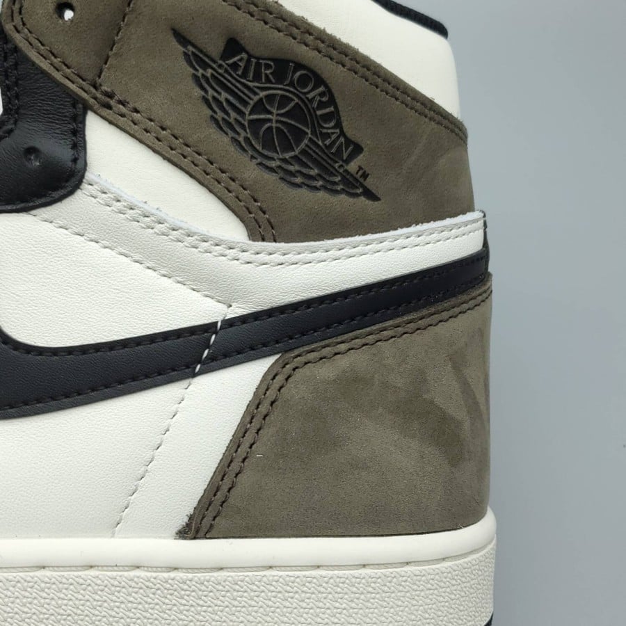 Air Jordan 1 Retro High OG