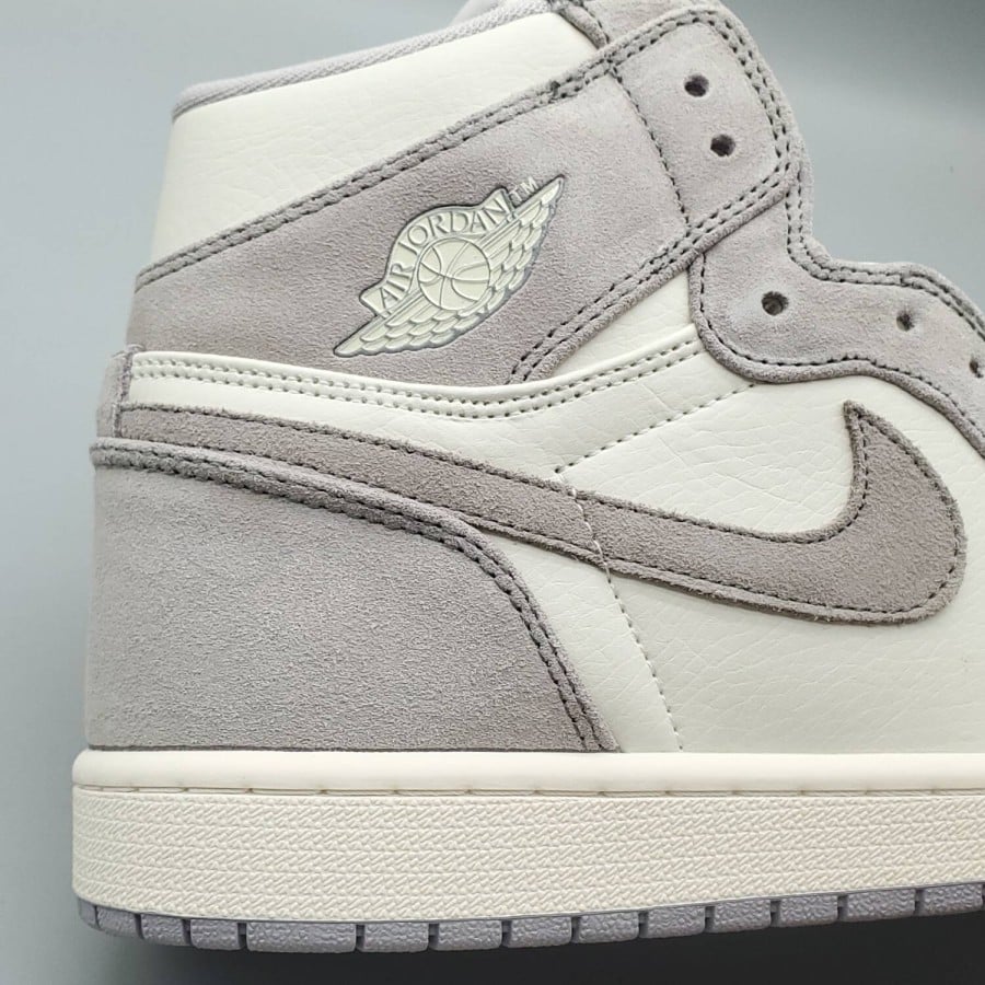 Wmns Air Jordan 1 High Premium