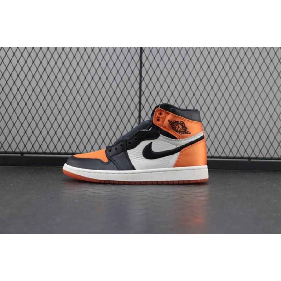 Wmns Air Jordan 1 Retro High OG